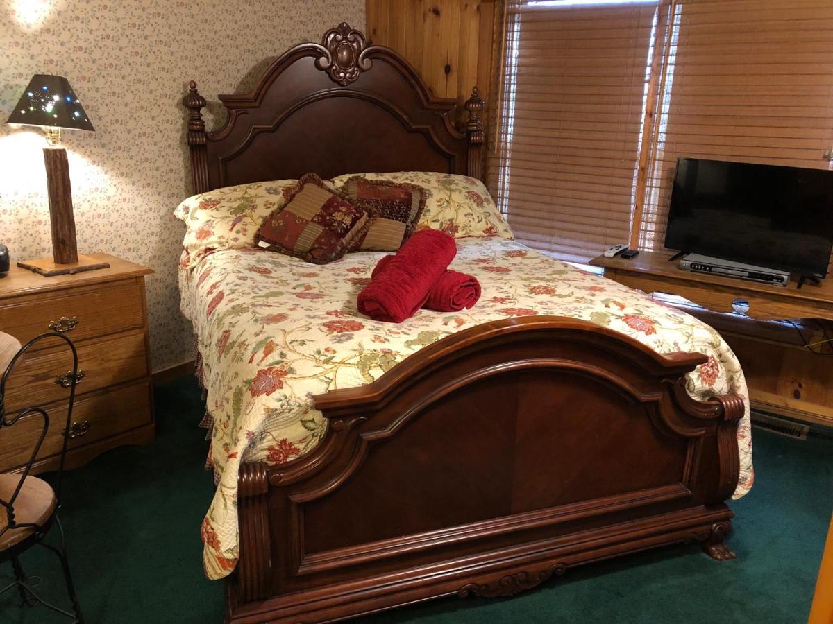 Smokies Bed And Breakfast - Evergreen Cottage Inn Pigeon Forge Luaran gambar