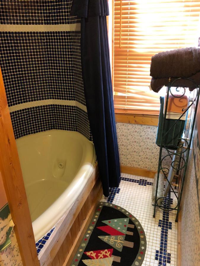 Smokies Bed And Breakfast - Evergreen Cottage Inn Pigeon Forge Luaran gambar