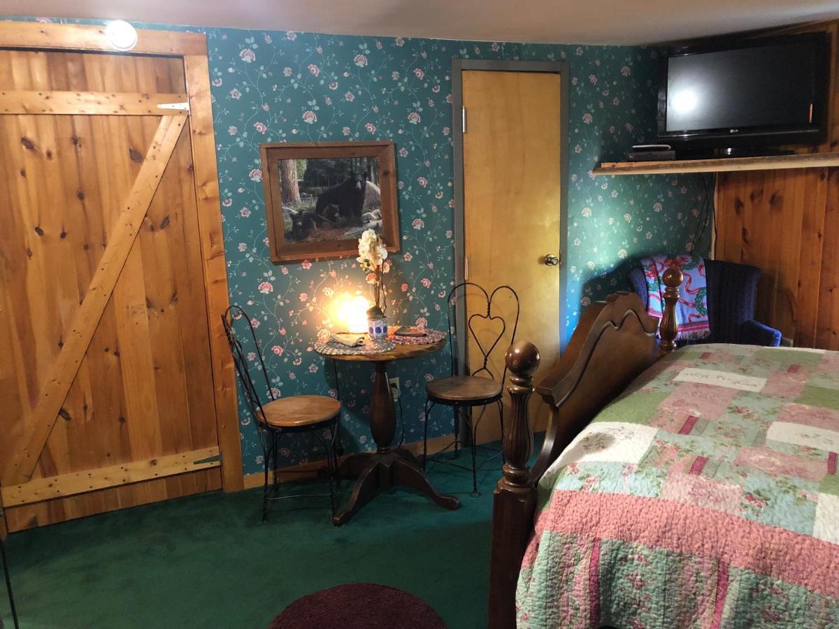 Smokies Bed And Breakfast - Evergreen Cottage Inn Pigeon Forge Luaran gambar